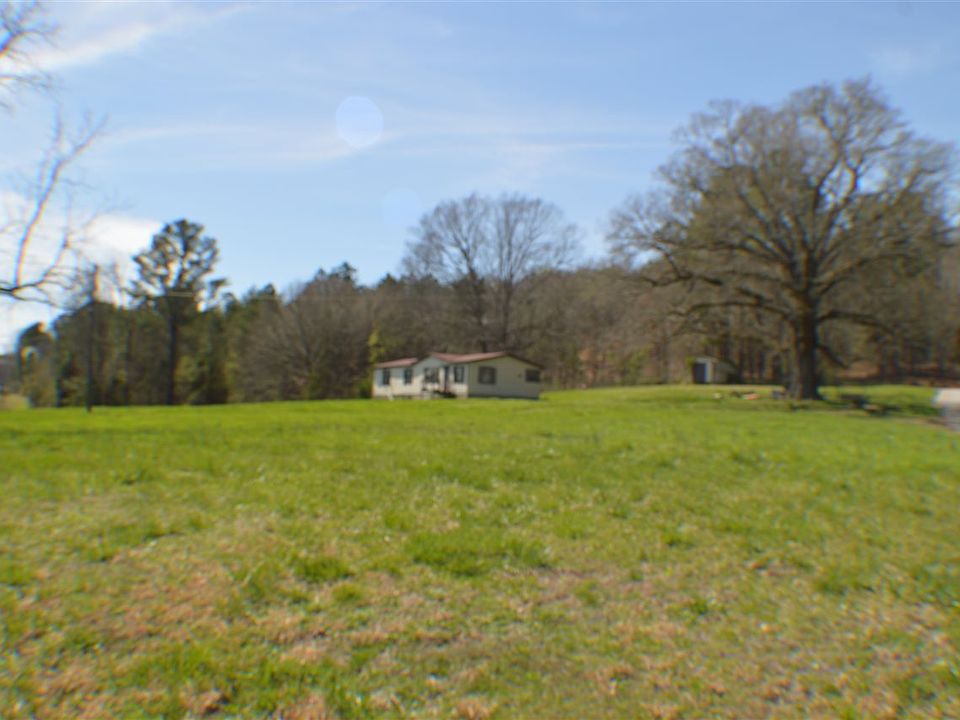 2nd image of 920 Candies Creek Rd