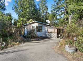 30501 Middle Ridge Rd, Albion, CA 95410