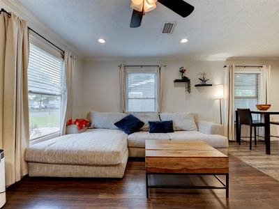 708 Gresham St, Baytown, TX, 77520