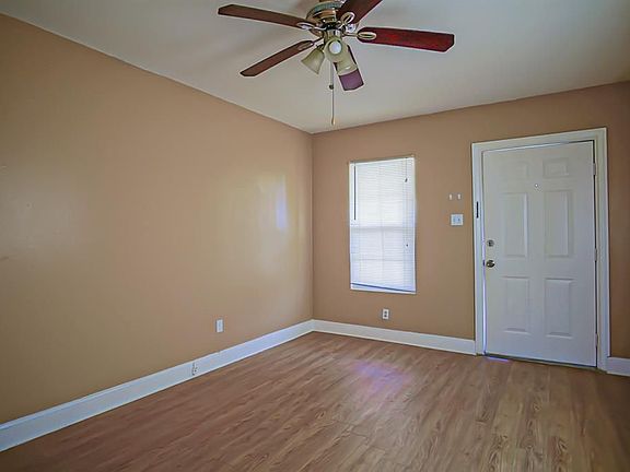 3rd image of 5218 Avenue P