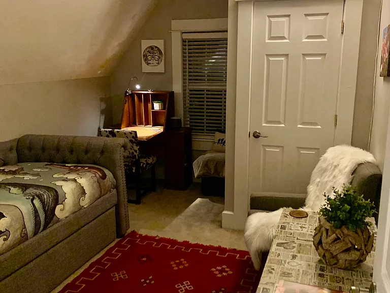 1415 Lexington Ave — Photo 29