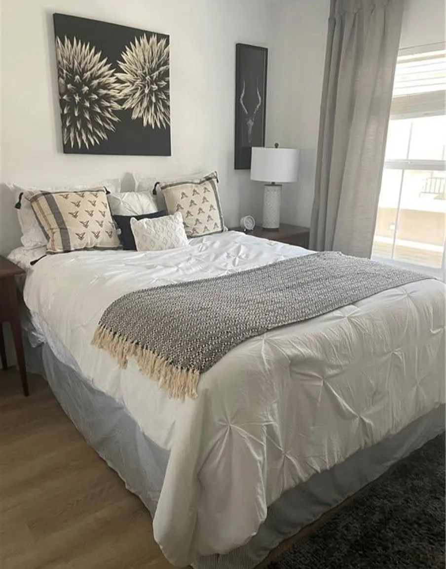 3 bed, 1930 sqft, $1,200 — Photo 1