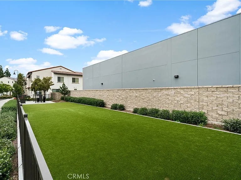 398 Sunrise Ln — Photo 26