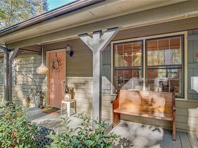 126 E Lake Dr, Roswell, GA, 30075