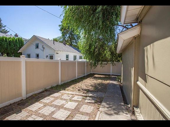 4th image of 708 E Hartson Ave #1
