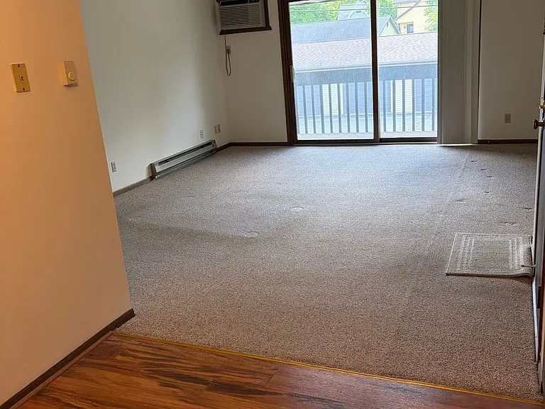 433 Meadowridge Cir — Photo 6