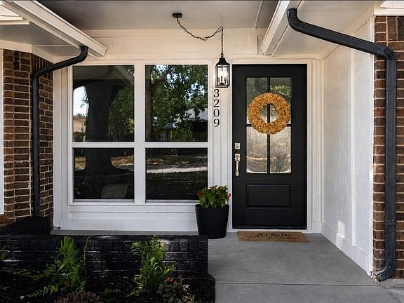 2nd image of 3209 Portside Ln