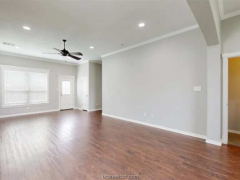 2706 Horse Haven Ln — Photo 4