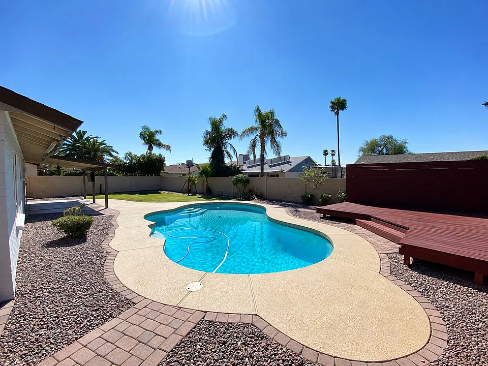 10519 E Sahuaro Dr