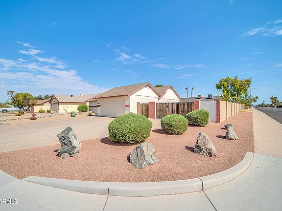4th image of 8902 W Vogel Avenue