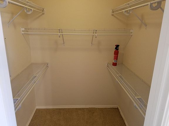 4th image of 10300 Chancellor Dr