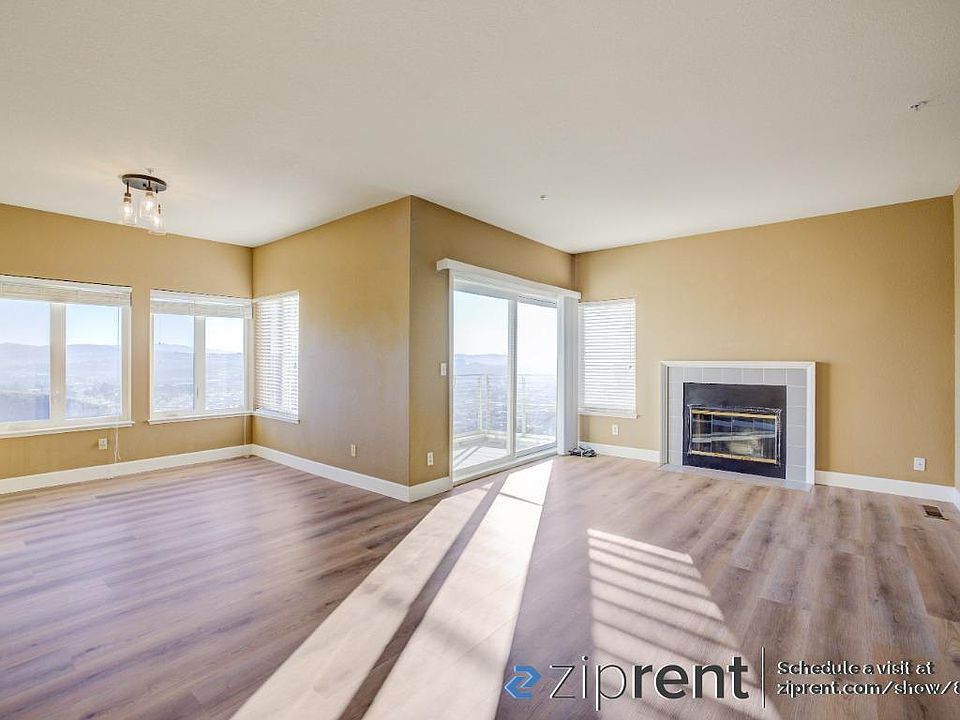 1st image of 725 Mountain View Dr APT 3