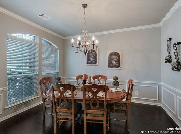 5th image of 19551 Highgrove Ln