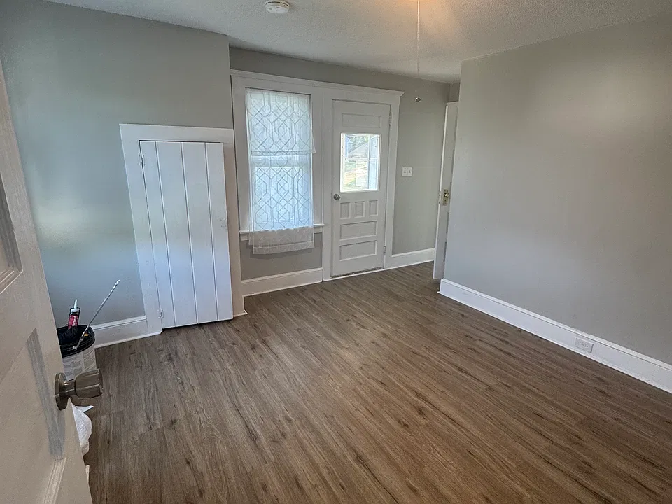 37 Colorado Ave N #2