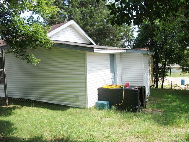 2nd image of 1915 11th Ct