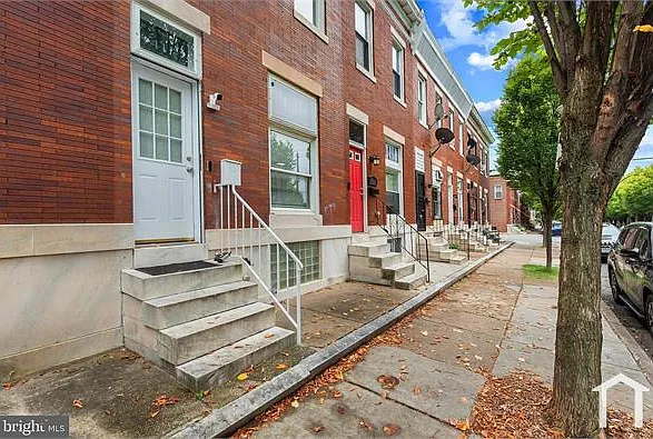 411 N Kenwood Ave — Photo 4