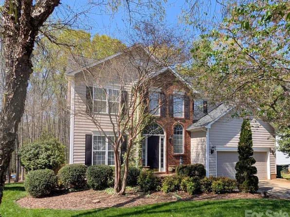 12329 Panthersville Dr, Charlotte, NC 28269