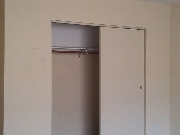 3rd image of 1334 W Carson St APT 8