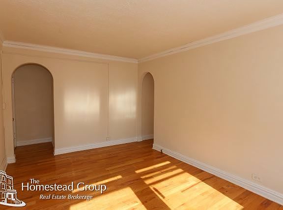 5th image of 425 W Roscoe St #305THIRDFL