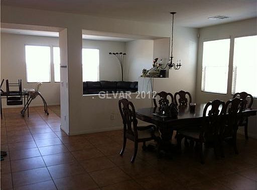 2nd image of 8 Bergholt Crest Ave