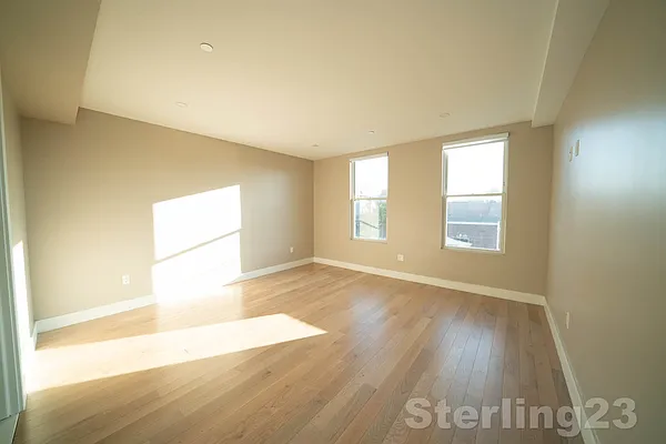 Rented by Sterling Realty Solution Inc | media 38
