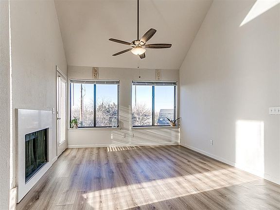 2nd image of 11520 N May Ave #C205