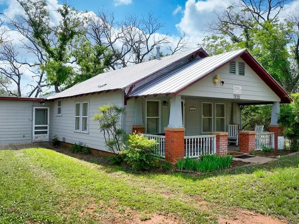 425 S Live Oak St, Mason, TX 76856