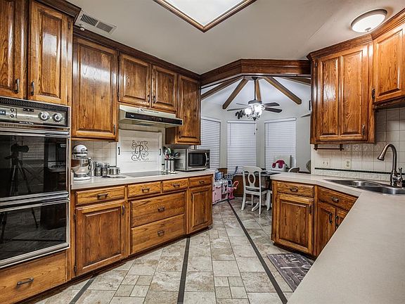 5th image of 12010 Saddlehorn Ln