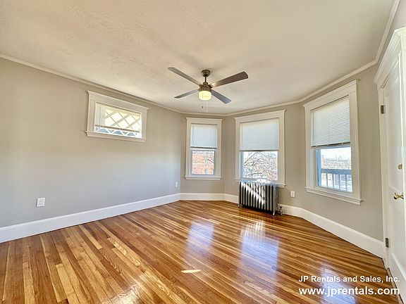 4th image of 26 Saint Rose St #2