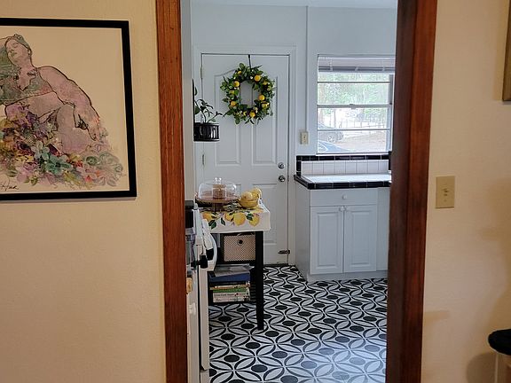4th image of 1035 NE 7th Pl #1035