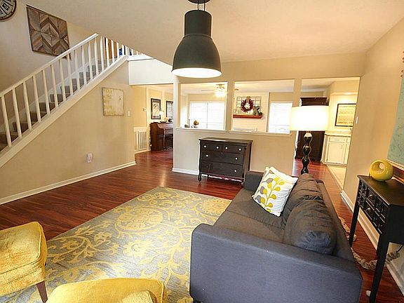 3rd image of 3806 Hill Springs Dr