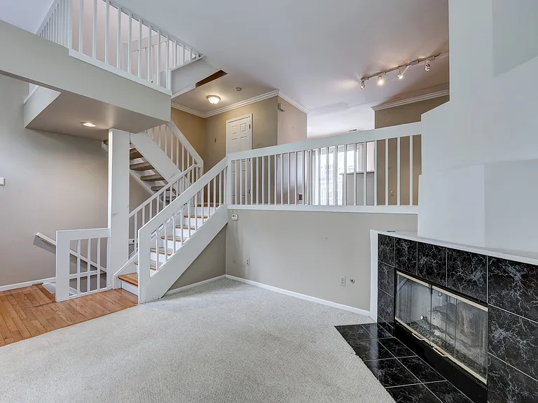 159 N Georgetown Sq — Photo 5