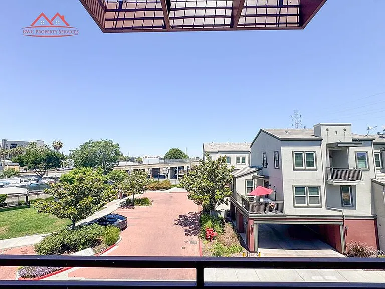 326 Bautista Pl — Photo 26