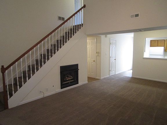 5th image of 3401 Ponderosa St