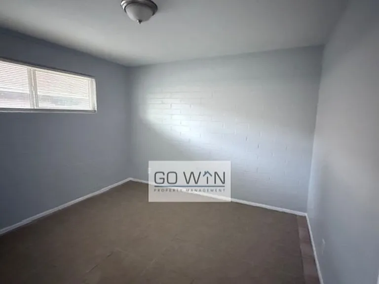 559 S Bellview — Photo 4