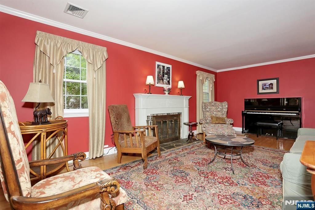 496 Tilden Ave, Teaneck, NJ - View 2
