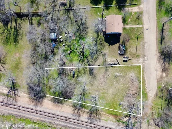 100 Rogers St, Mc Gregor, TX 76657