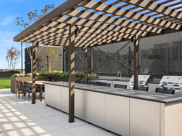 75 Dupont Street image 11 of 31