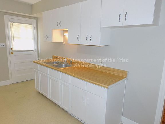 5th image of 2644 Walker Ave APT B