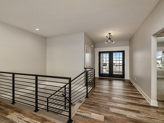 3rd image of 3017 Lakeview Dr SE