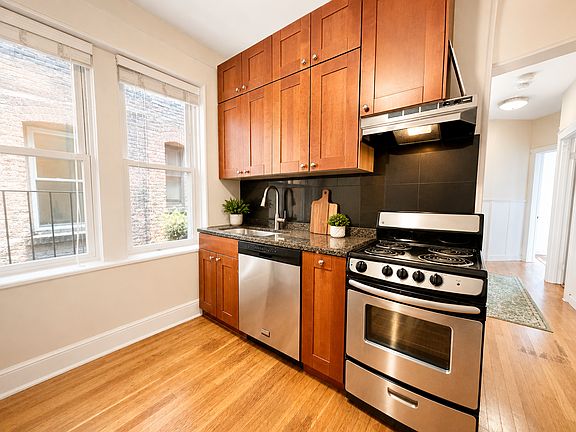 4th image of 106-108 Myrtle St #8