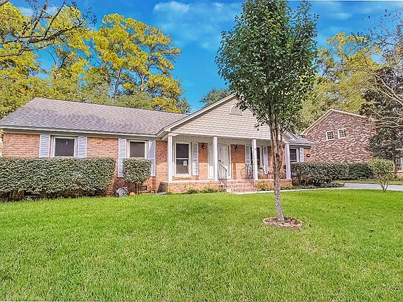 2nd image of 211 Runnymede Ln