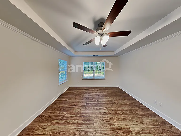 5828 Zurich Rd — Photo 11