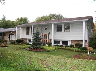 146 Greenfield Dr, Tonawanda, NY 14150