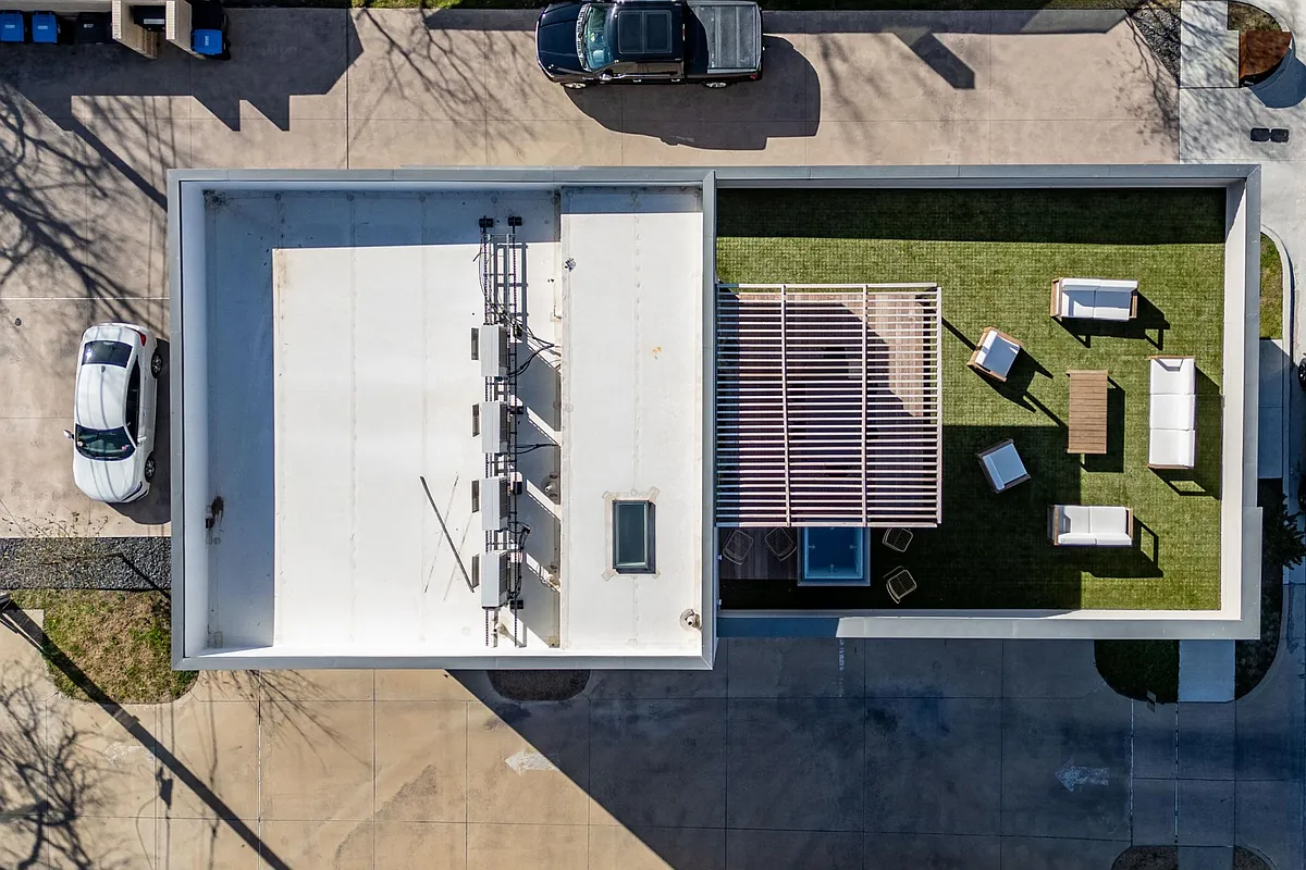 Aerial view of shared terrace - 1211 6th Ave #200