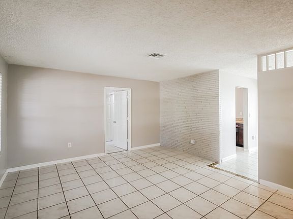 3rd image of 2643 Nassau Dr