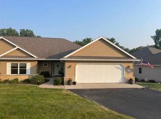 201 Cobblestone Blvd, Galena, IL 61036