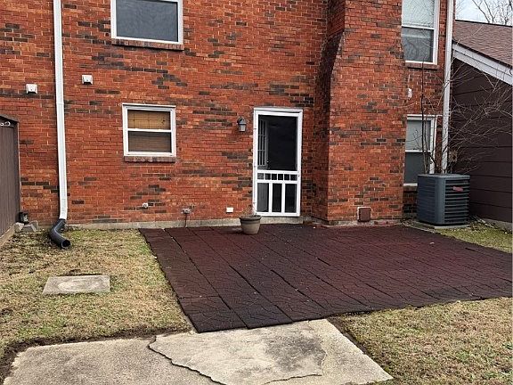 2nd image of 3403 Bradford Ct