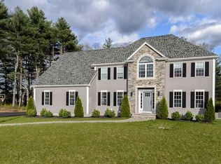 7 Mann Ln, Foxboro, MA 02035