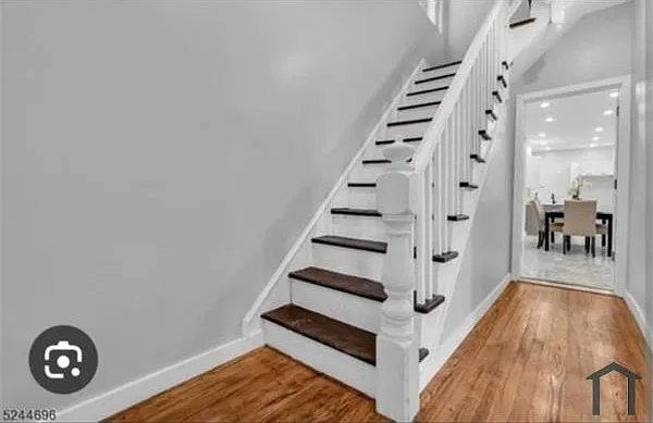 3 bed, 1200 sqft, $2,400 — Photo 1